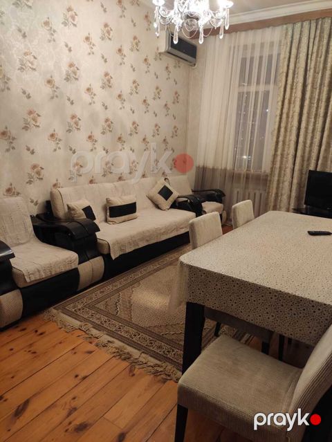İcarəyə verilir 2 otaqlı köhnə tikili 75 m² — Bakı