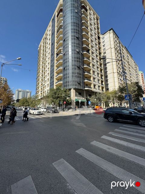 Satılır 4 otaqlı yeni tikili 207 m² — Bakı