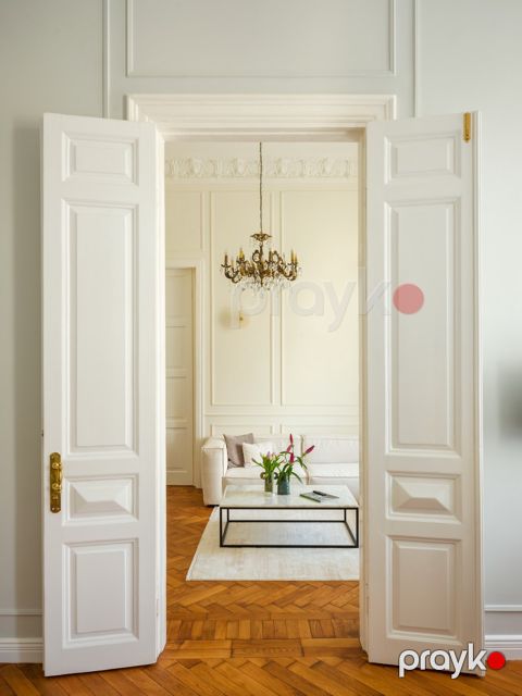 Satılır 3 otaqlı köhnə tikili 108 m² — Bakı