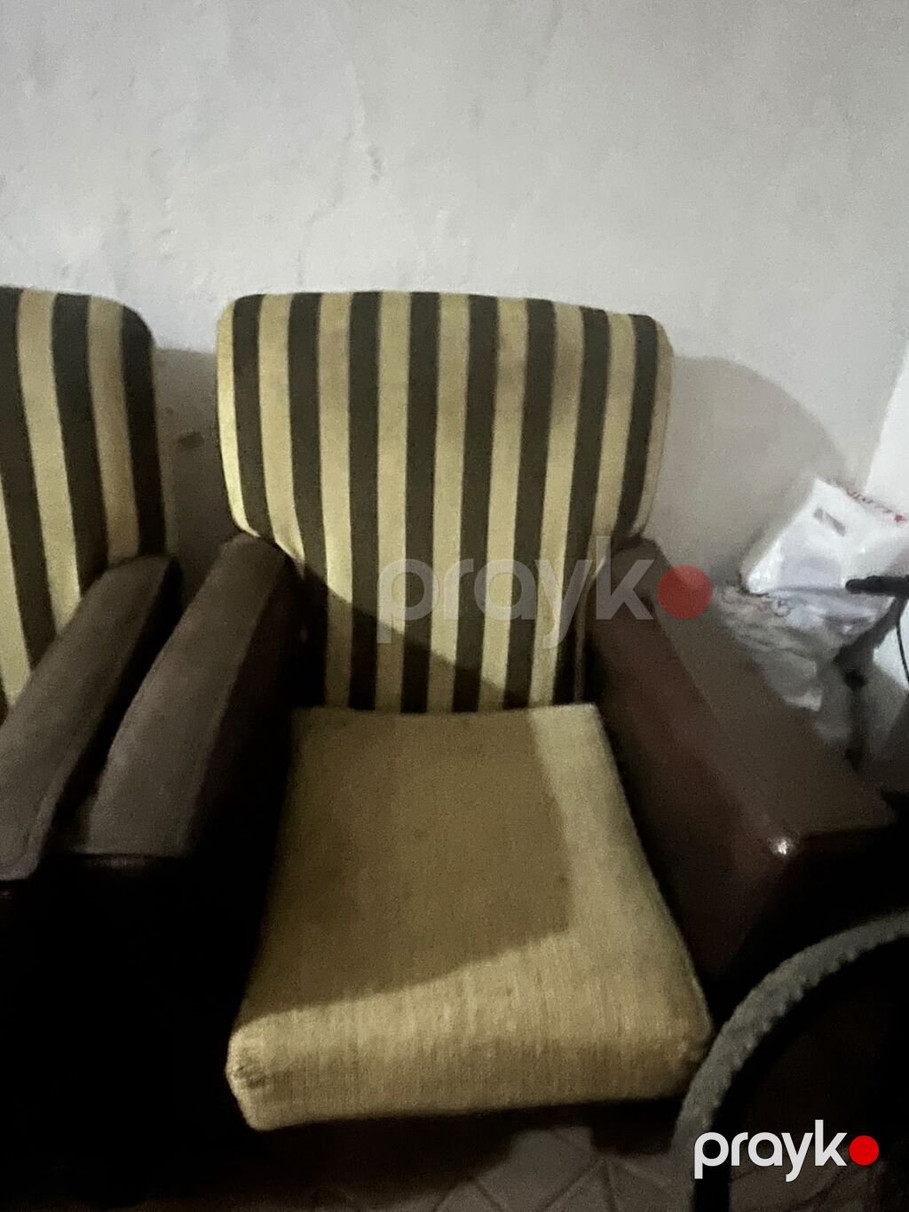 Məhsul: 2 ədəd yumşaq kreslo dəsti Təsvir:kreslonun qollarinda balca — Kreslolar, Bakı (2)