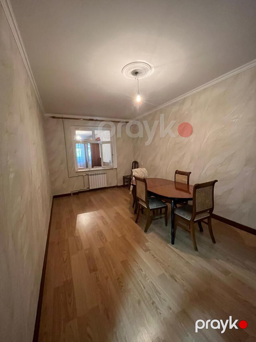 Satılır 4 otaqlı köhnə tikili 100 m² — Mənzil, Bakı (2)
