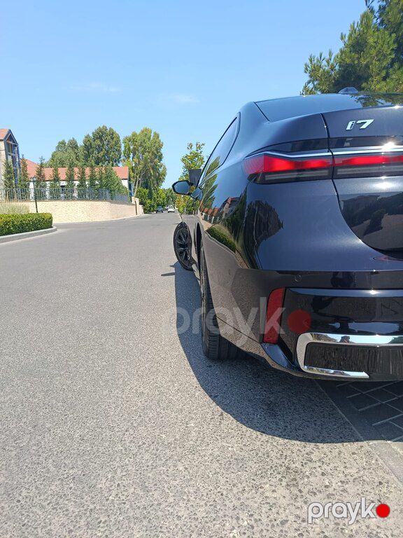 BMW i7 M70, 105.7 kWh, 2023 il, 25 000 km — Avtomobillər, Bakı (10)