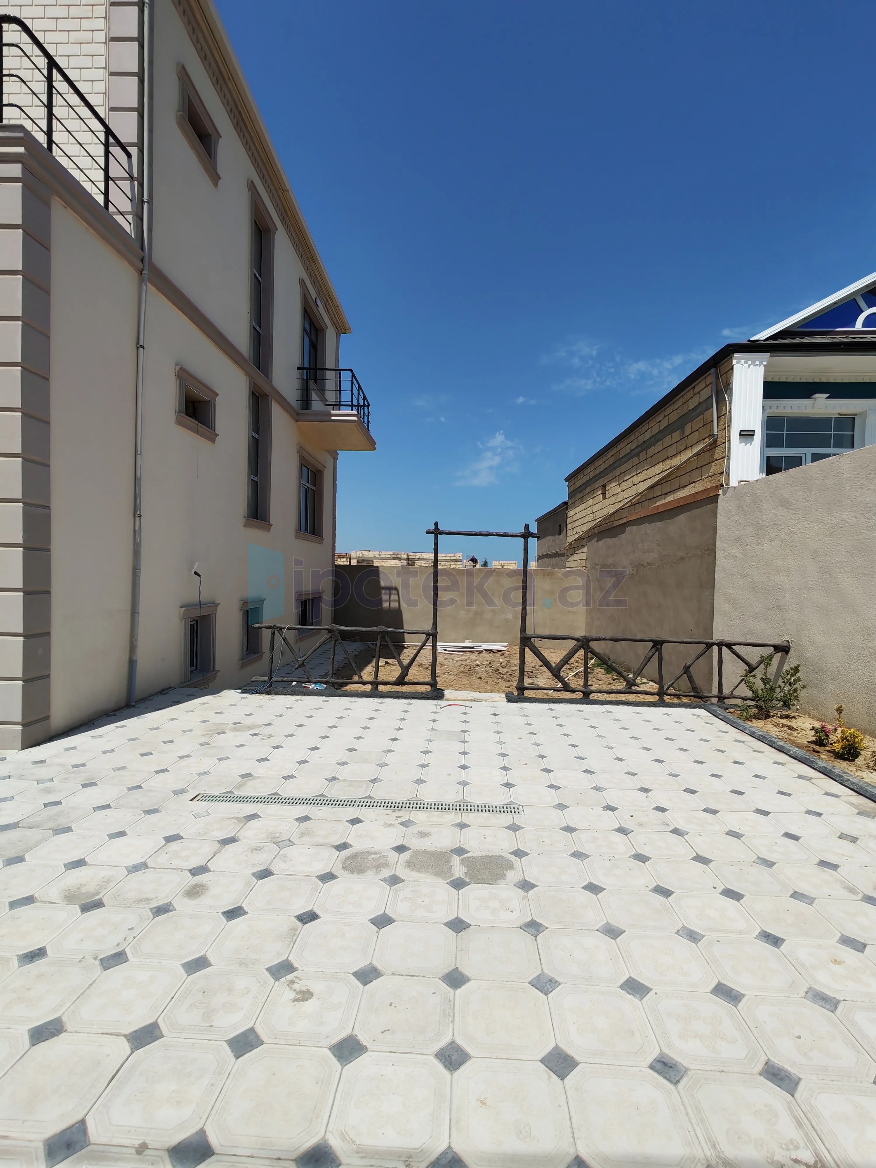 Satılır: 8 Otaq, Evlər/Villalar, Abşeron r., Saray q., 200.00 m² — Saray
