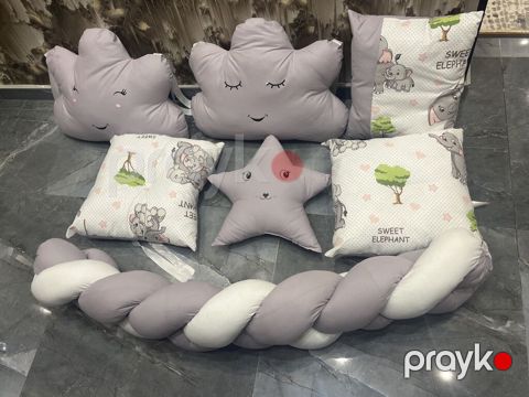 Dekorativ Yeni Sadə Yastıq — Bakı