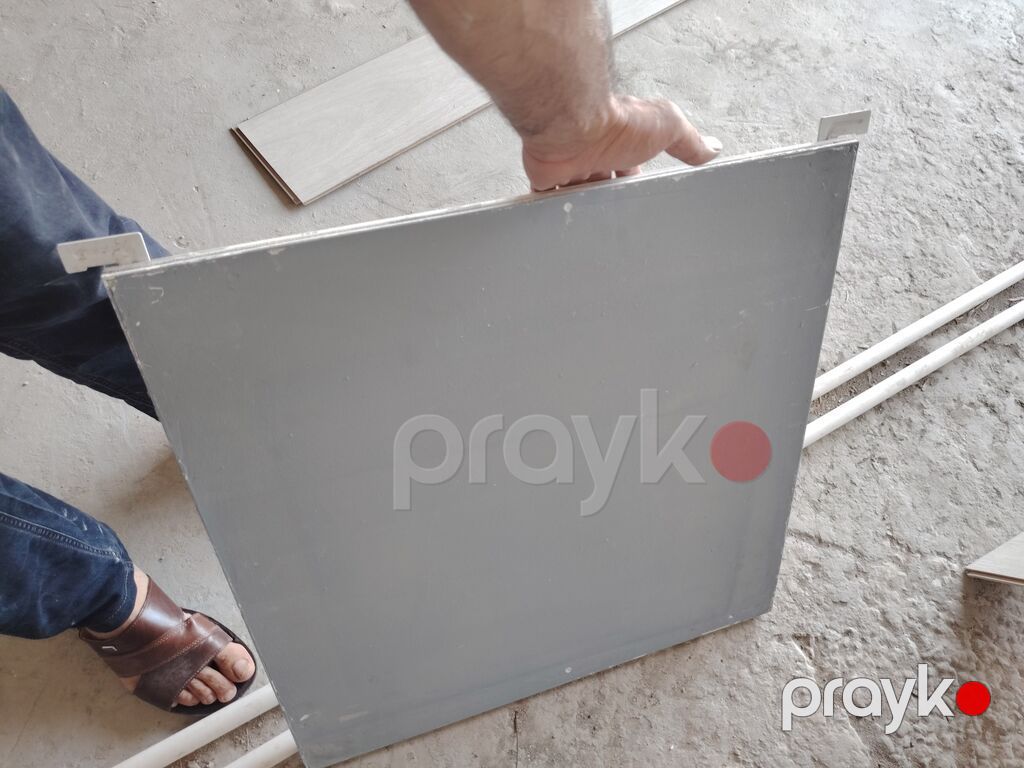 Gizli texniki baxış qapağı 60x60 ölçüdə (lyuk) – metal karkaslı — Fəliz məmulatı, Bakı (2)