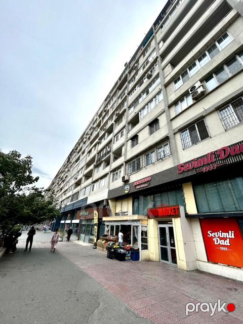 Satılır 3 otaqlı köhnə tikili 90 m² — Bakı
