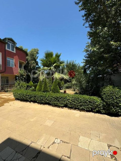 Satılır 6 otaqlı həyət evi/bağ evi 360 m² — Bakı