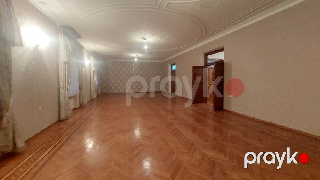 Satılır 10 otaqlı həyət evi/bağ evi 700 m² — Ev, villa, Bakı (11)