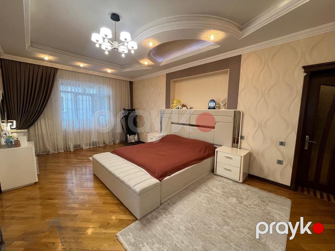 Satılır 5 otaqlı həyət evi/bağ evi 300 m² — Ev, villa, Bakı (12)