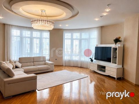 Satılır 4 otaqlı Bina evi menzil (Yeni tikili), 240 m², Nəsimi rayonu — Bakı