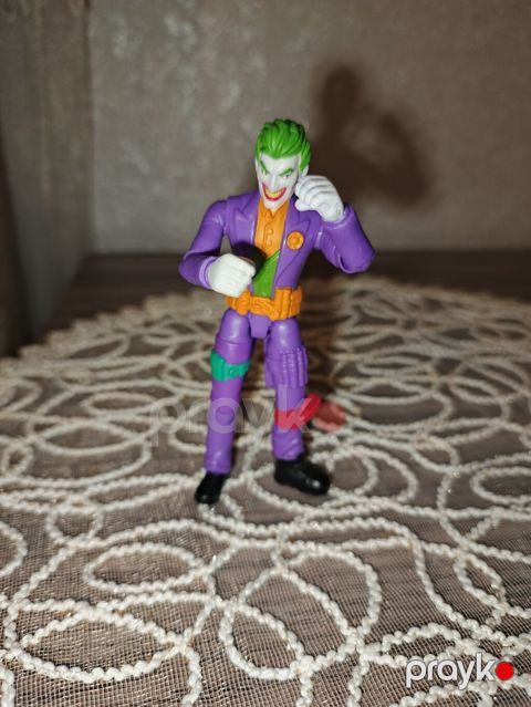 Joker fiquru.Orjinaldır.1 il əvvəl The entertainerden alınıb Firması — Bakı