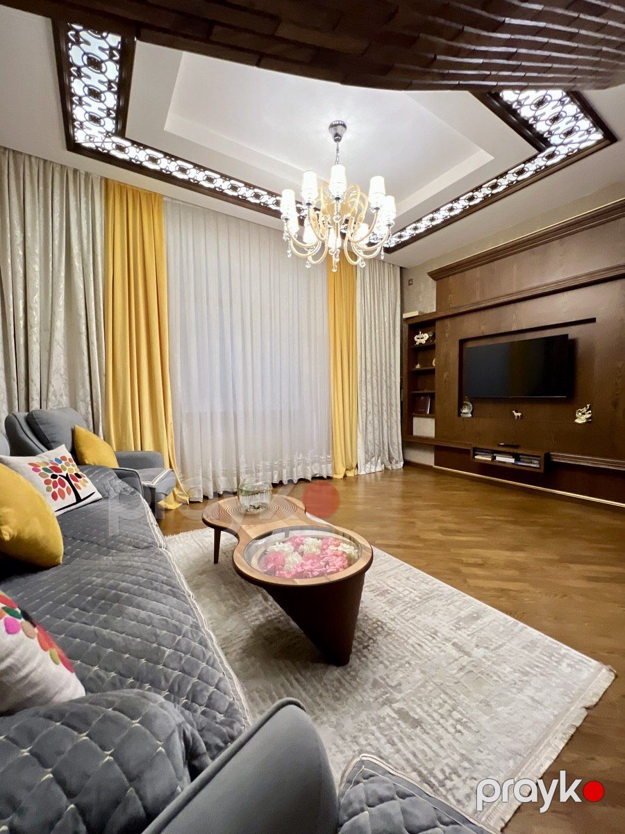 Satılır 6 otaqlı həyət evi/bağ evi 350 m² — Ev, villa, Bakı (3)