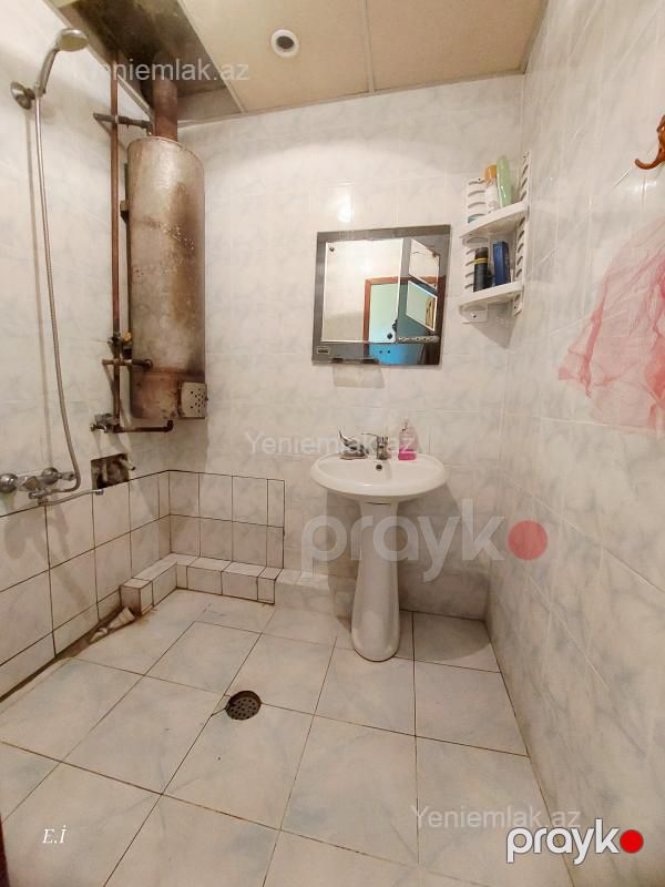 Satılır 3 otaqlı Bina evi menzil (Köhnə tikili), 70 m², 17-ci mikrorayon — Mənzil, Sumqayıt (12)