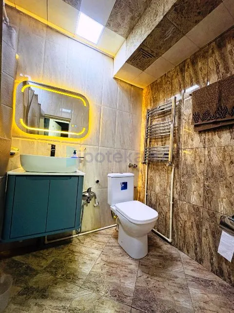 Satılır: 3 Otaq, Köhnə tikili, Nizami r., 8-ci km q., 80.00 m² — Mənzil, Bakı (2)