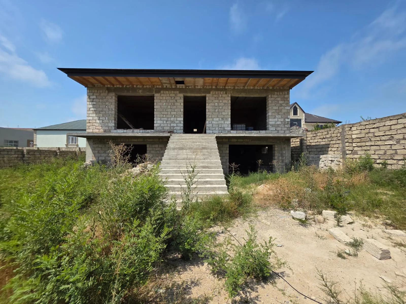 Şüvəlan, 6 otaqlı Həyət evi satılır - 200 m², 2 mərtəbə, 6 sot — Bakı