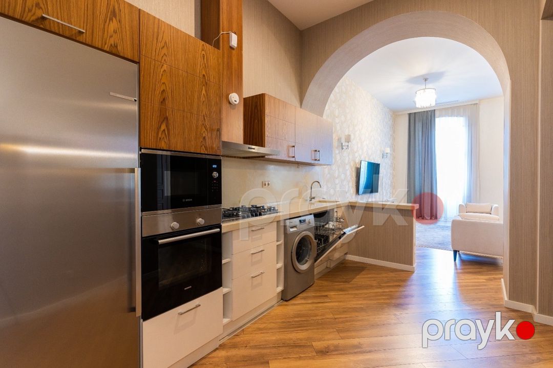 İcarəyə verilir 2 otaqlı köhnə tikili 131 m² — Mənzil, Bakı (6)