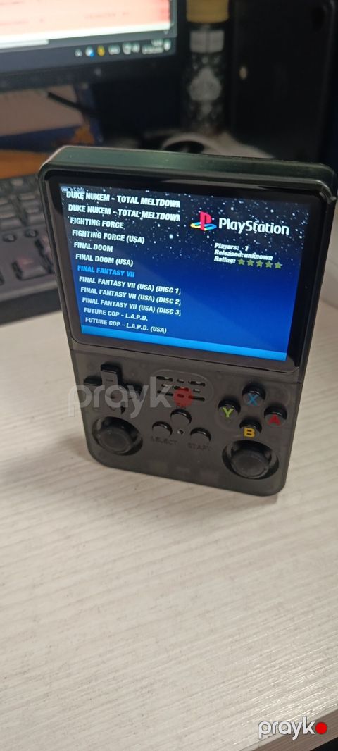 Portativ retro oyun konsolu Xüsusiyyətlər: - Bir neçə platforma — Bakı