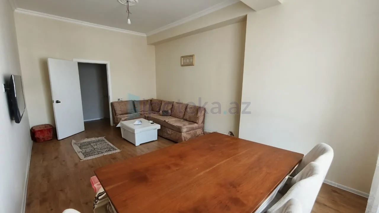 Satılır: 4 Otaq, Yeni tikili, Nərimanov r., 130.00 m² — Bakı