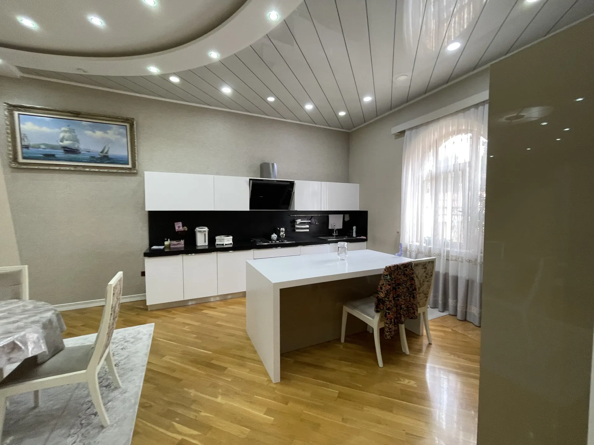 Nəsimi m.st, 7 otaqlı Villa satılır - 600 m², 3 mərtəbə, 9 sot — Ev, villa, Bakı (10)