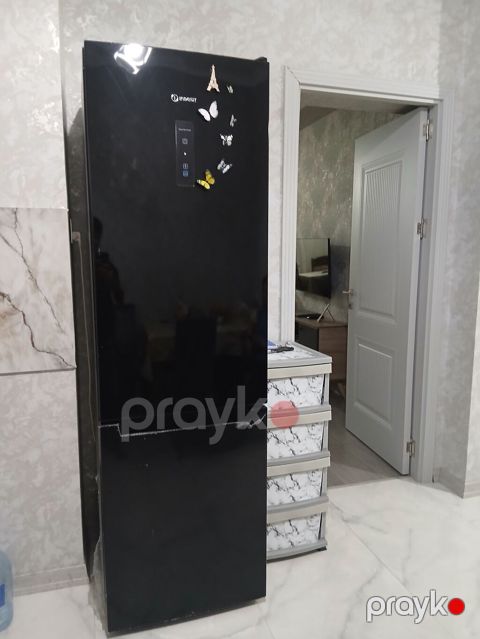 Indesit Total No Frost soyuducu - Rəng: qara, şüşə effekti olan ön — Bakı