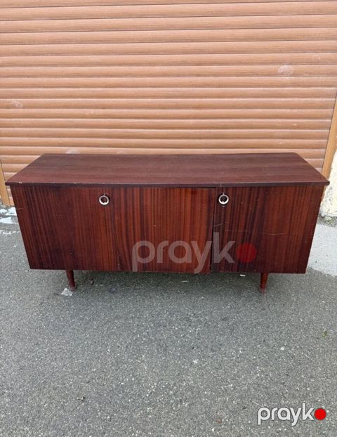 Retro üslubda taxta bufet/komod - Material: ağac karkas, qapılar — Digah