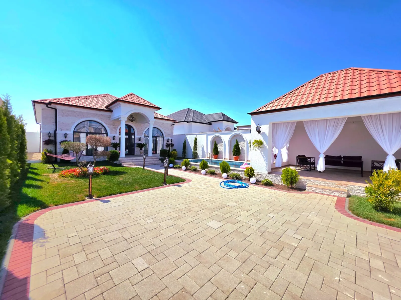 Şüvəlan, 4 otaqlı Həyət evi satılır - 170 m², 1 mərtəbə, 4.5 sot — Ev, villa, Bakı (2)