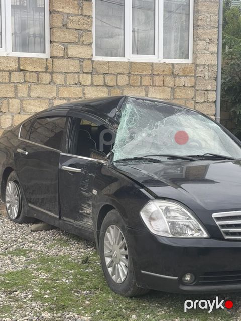 Nissan Teana sedan, qara rəng. Benzin mühərriki, avtomatik ötürücü — Quba