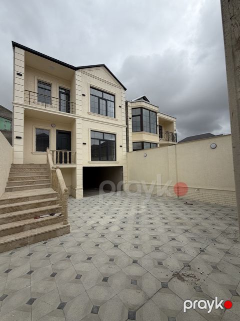 Satılır 5 otaqlı həyət evi/bağ evi 250 m² — Bakı