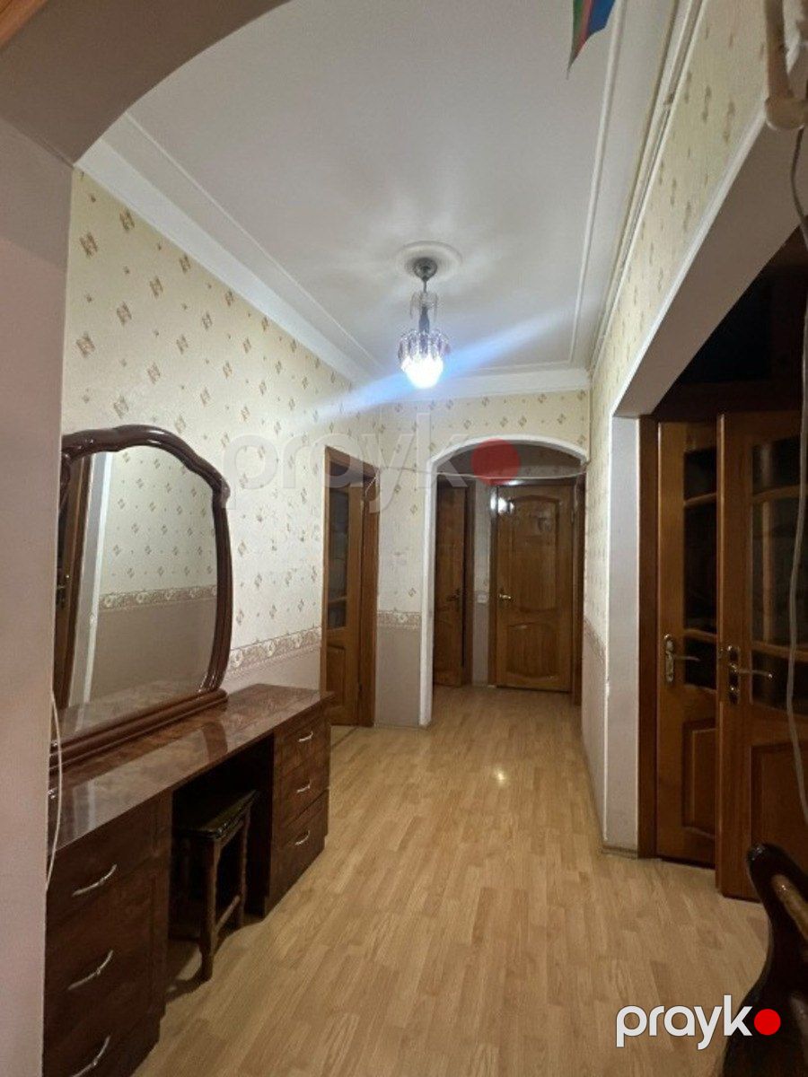 Satılır 5 otaqlı köhnə tikili 110 m² — Mənzil, Bakı (11)