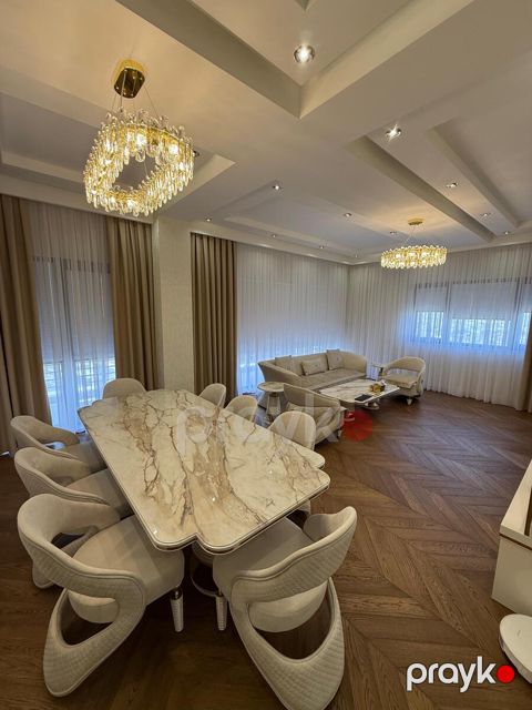 Satılır 4 otaqlı yeni tikili 185 m² — Bakı