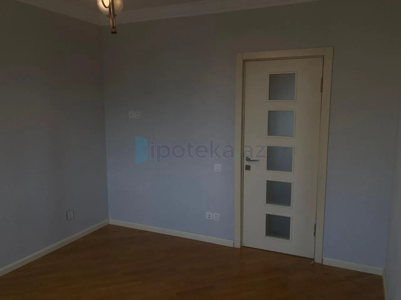 Satılır: 3 Otaq, Köhnə tikili, Nizami r., 75.00 m² — Mənzil (8)