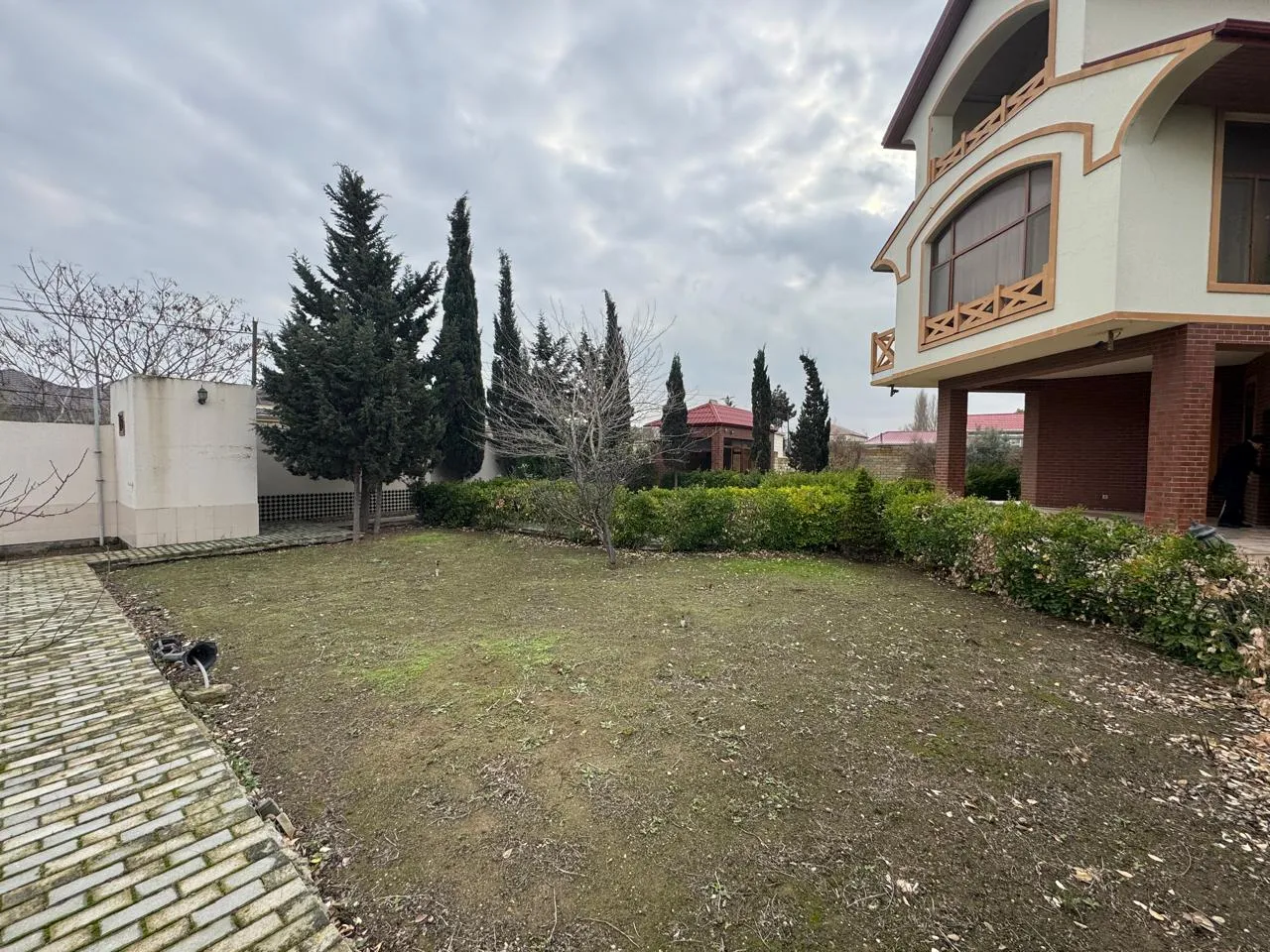 Novxanı, 7 otaqlı Villa satılır - 250 m², 3 mərtəbə, 14 sot — Ev, villa, Bakı (3)