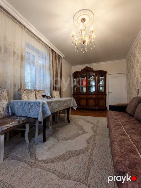 2-otaqlı mənzil, M. Rüstəmov küç., 58 m² — Bakı