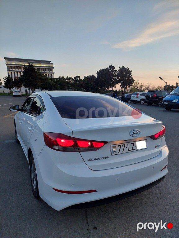 Hyundai Avante, 1.6 L, 2016 il, 202 000 km — Avtomobillər, Bakı (11)