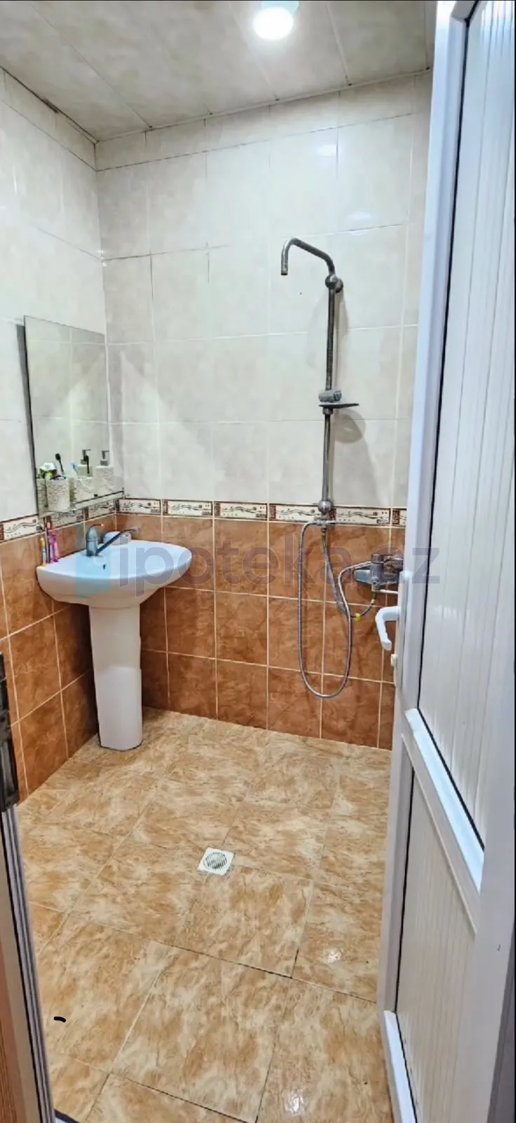 Satılır: 3 Otaq, Köhnə tikili, Sabunçu r., Bakıxanov q., 60.00 m² — Mənzil, Bakı (12)
