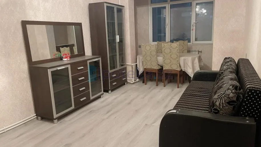 Satılır: 3 Otaq, Köhnə tikili, Nərimanov r., 90.00 m²