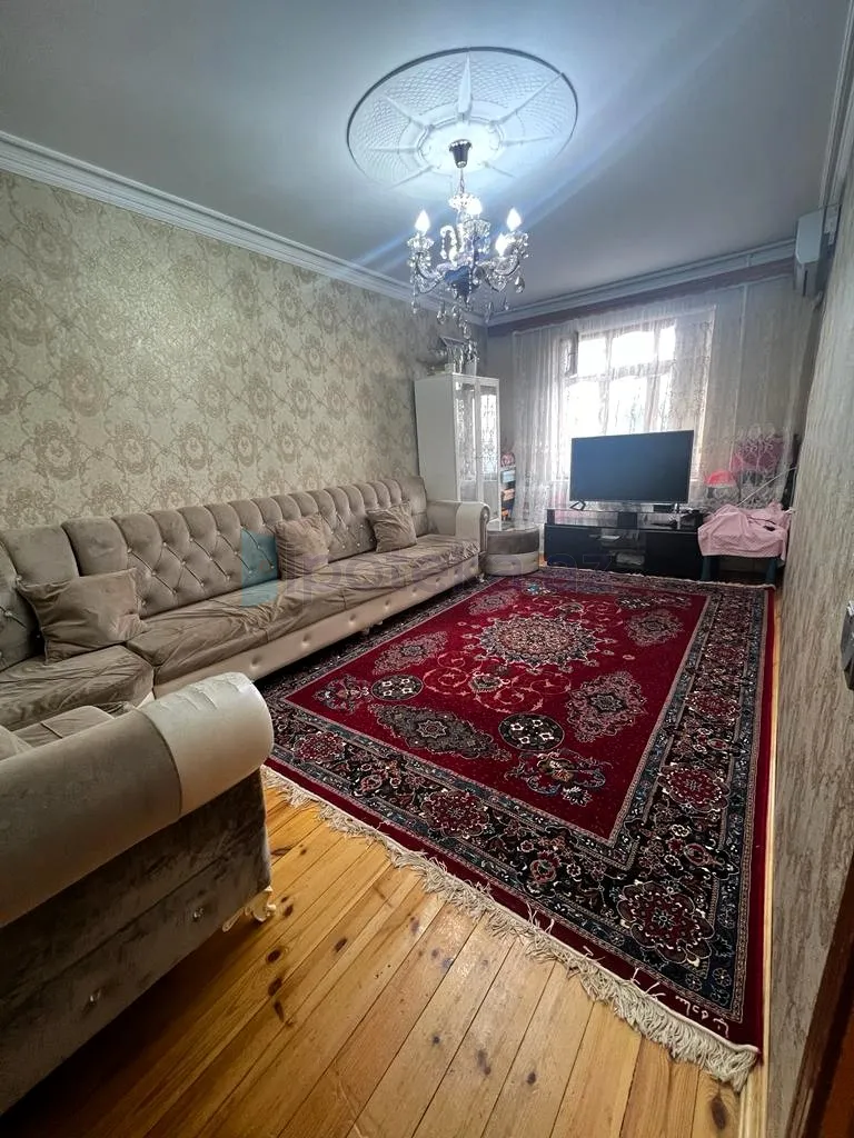 Satılır: 3 Otaq, Köhnə tikili, Xətai r., 85.00 m² — Bakı