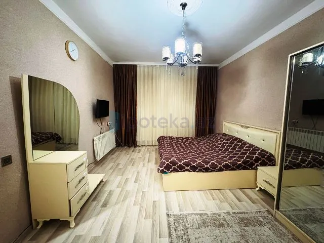 Satılır: 3 Otaq, Köhnə tikili, Nizami r., 8-ci km q., 80.00 m² — Mənzil, Bakı (5)