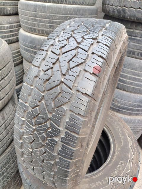 İşlənmiş Şin Lassa 235 / 70 / R 16 — Xırdalan