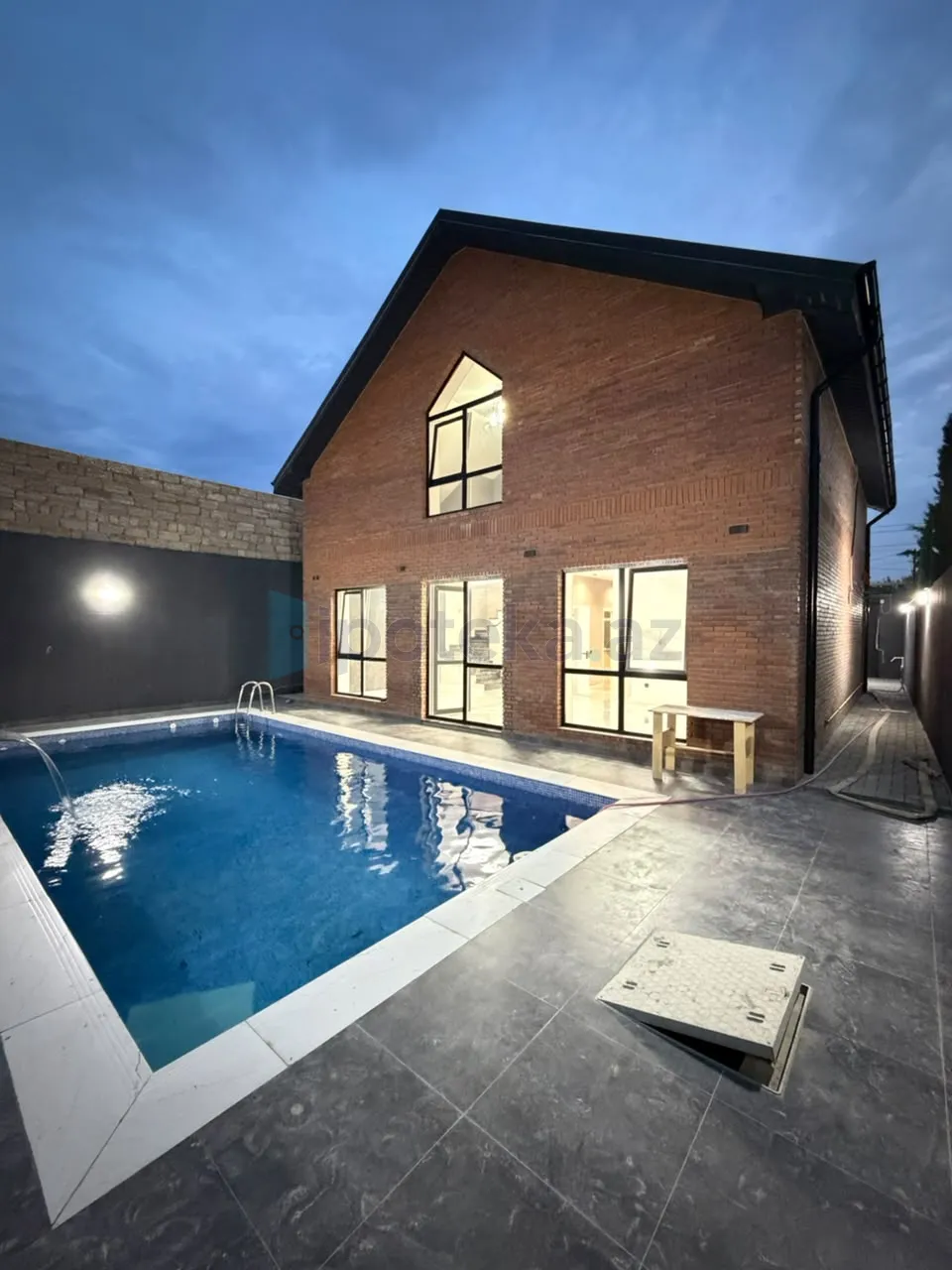 Satılır: 5 Otaq, Bağlar, Xəzər r., Mərdəkan q., 180.00 m² — Mərdəkan