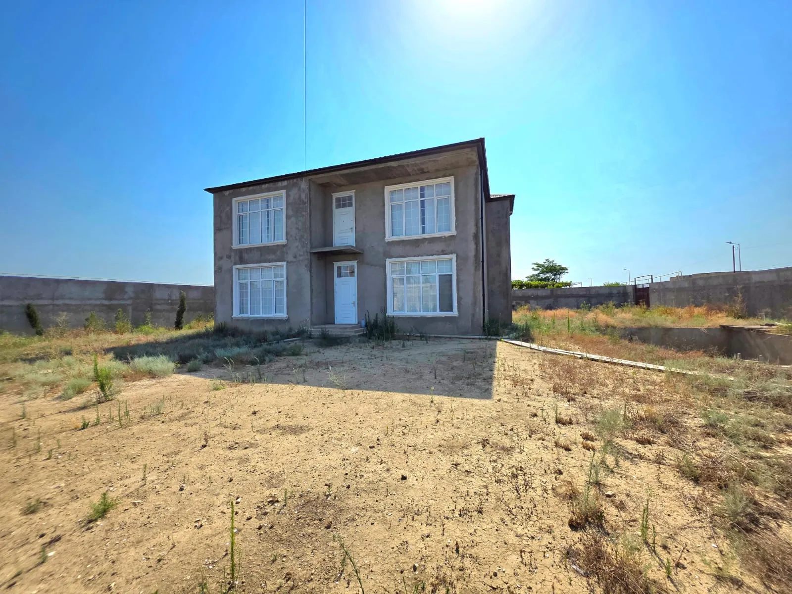 Şüvəlan, 6 otaqlı Həyət evi satılır - 300 m², 2 mərtəbə, 18 sot