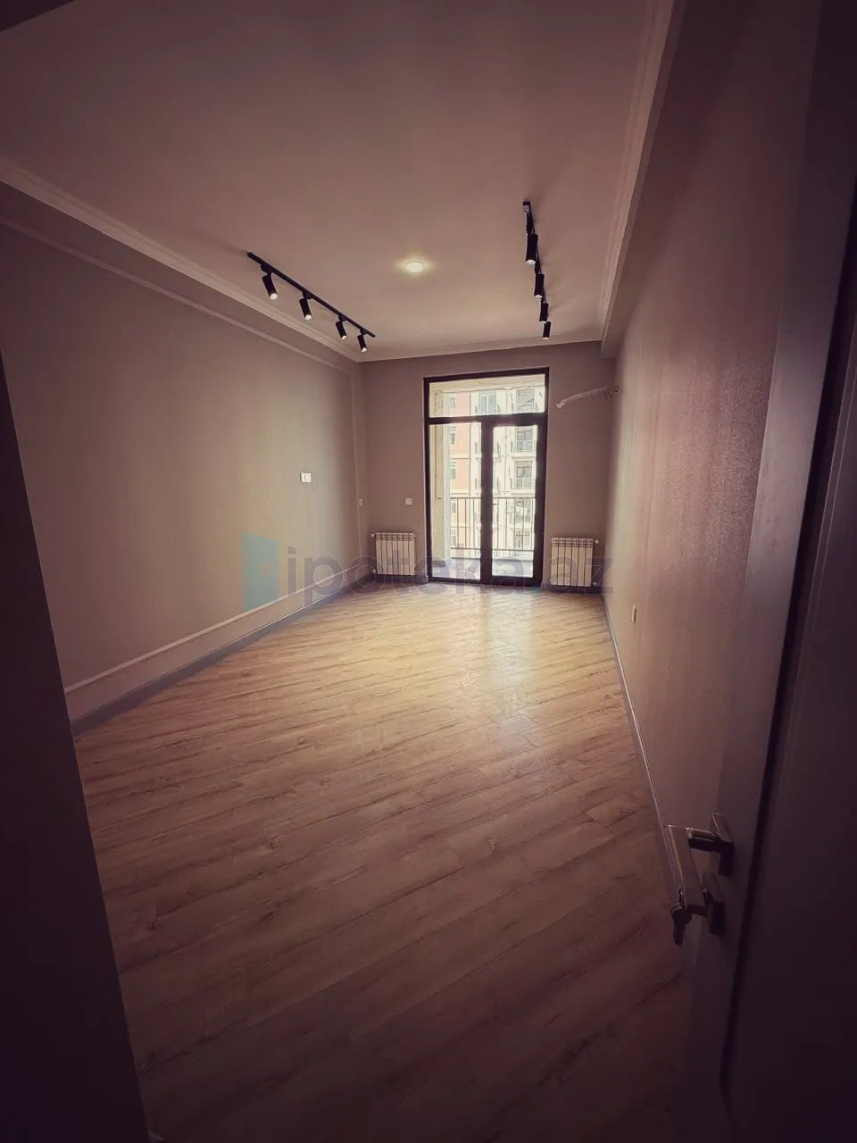 Satılır: 2 Otaq, Yeni tikili, Binəqədi r., 7-ci mkr q., 83.00 m² — Bakı