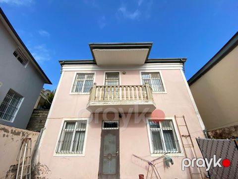 Satılır 4 otaqlı həyət evi/bağ evi 140 m² — Bakı