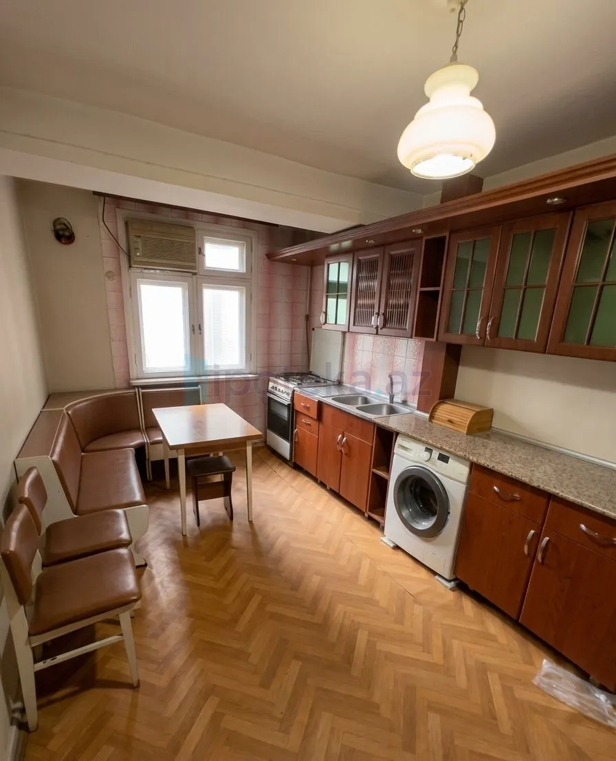 Satılır: 4 Otaq, Köhnə tikili, Nərimanov r., 120.00 m² — Mənzil, Bakı (3)