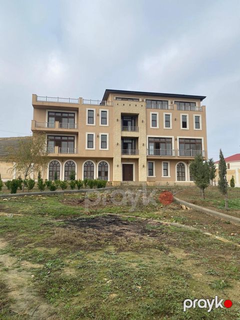 Satılır 8 otaqlı həyət evi/bağ evi 1100 m² — Bakı