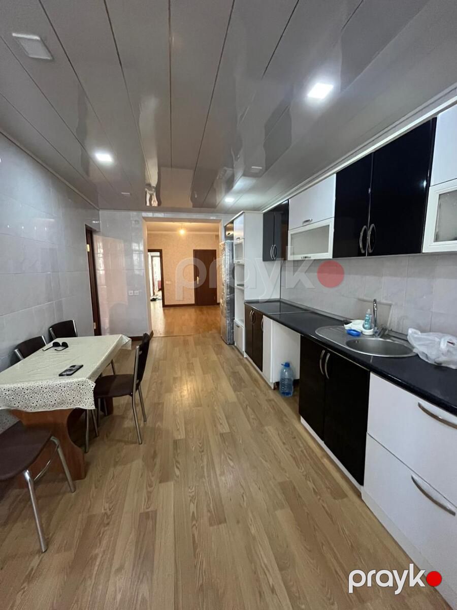 Satılır 4 otaqlı köhnə tikili 100 m² — Mənzil, Bakı (11)