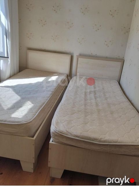 2 eded kravat Matras daxil. 220 AZN satılır birlikde. ayrı ayrı 110 — Bakı