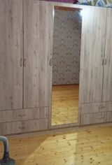Dolab satilir 230azn. Olcu 2.40m x0.70mx2.00 m. Unvan Buzovna — Ürünler