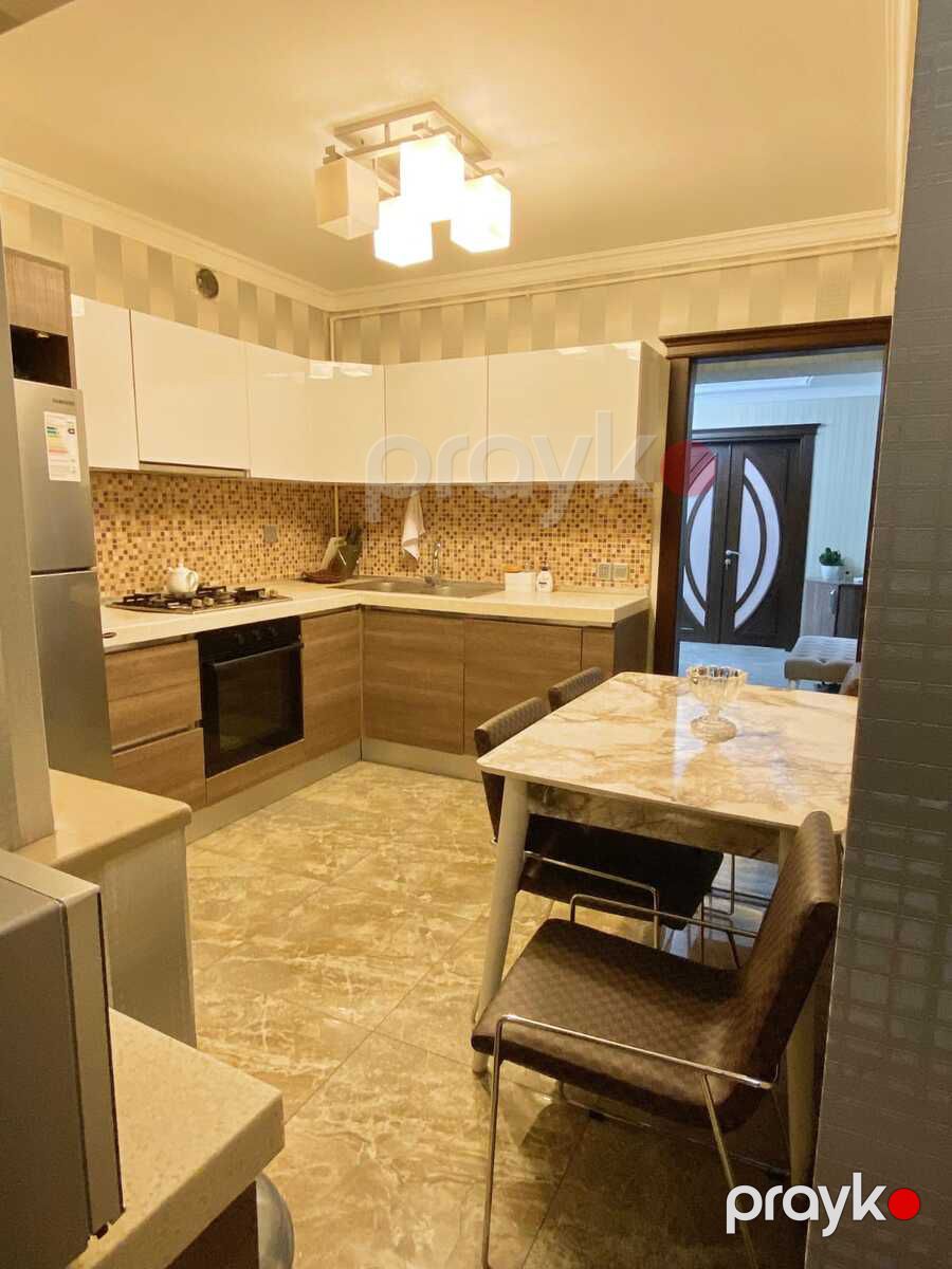 Satılır 3 otaqlı köhnə tikili 100 m² — Mənzil, Bakı (2)