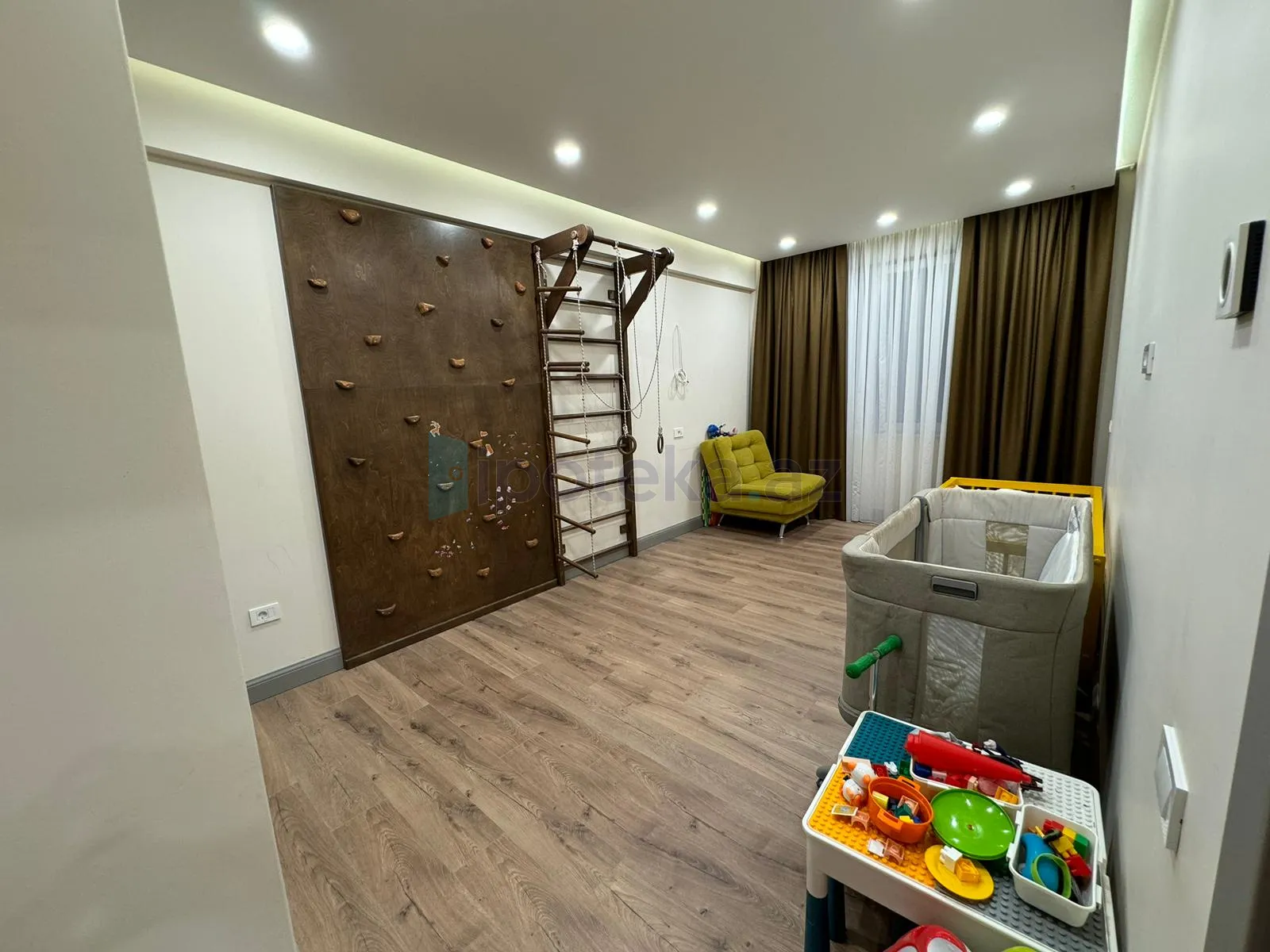 Satılır: 4 Otaq, Yeni tikili, Yasamal r., 180.00 m² — Mənzil, Bakı (5)